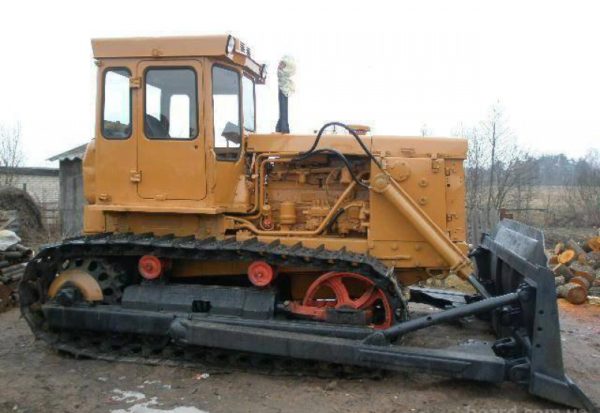 buldozer-t-170-4