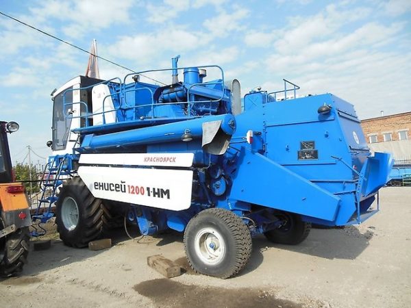 Опыт эксплуатации комбайна «Енисей-1200»