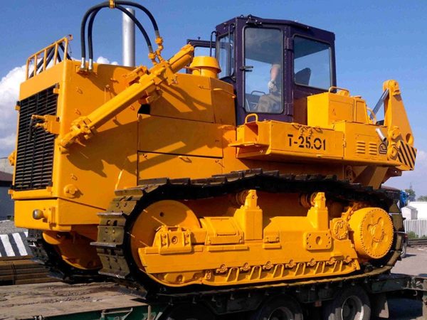История создания бульдозера Четра Т-25