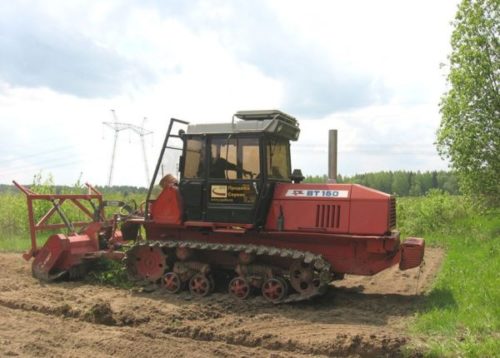 Сфера применения и история трактора «ВТ-150»