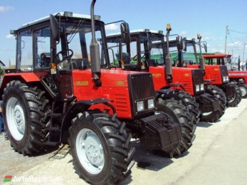 Модификации и двигатель трактора «Беларус МТЗ-952»