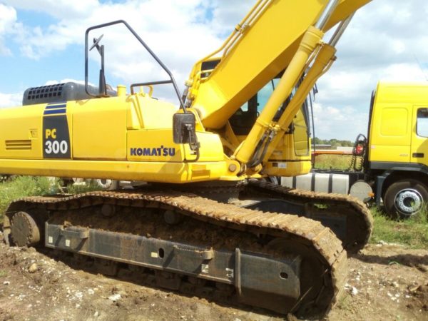 Ходовая часть экскаватора PC300