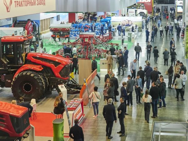 Праздник сельхозтехники: АГРОСАЛОН 2022 открыт!