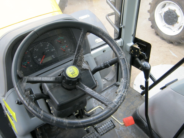 Кабина трактора ЛМЗ-704