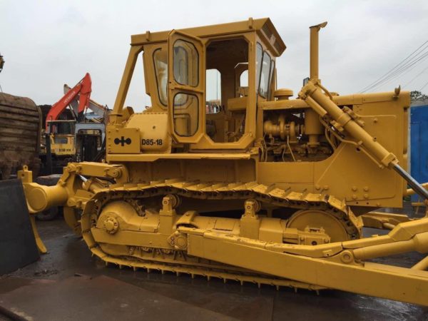 silovoj-agregat-buldozera-komatsu-d85
